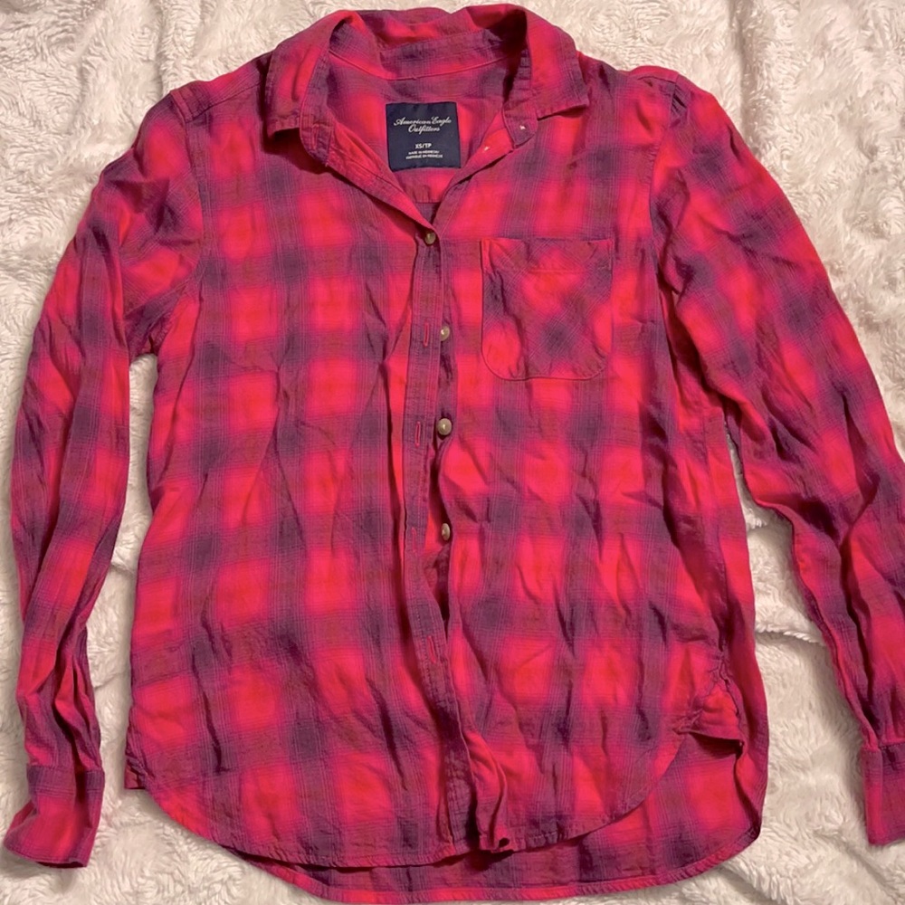 Pink plaid long sleeve AE top